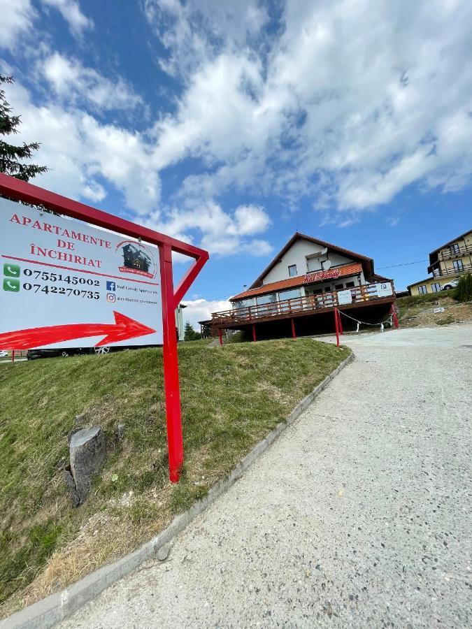 Red Family Apartments Paltinis Exterior foto